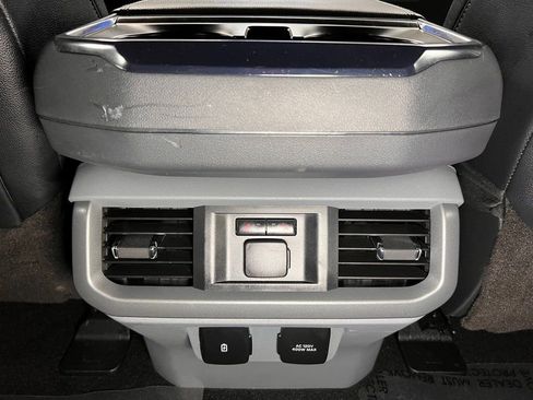 Used 2022 Ford F150 Lariat w/ Equipment Group 502A High image 12