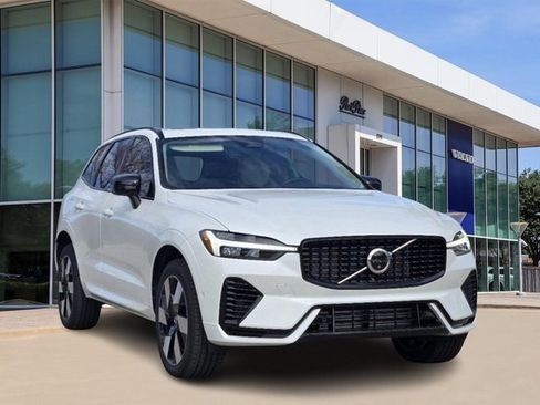 Used 2025 Volvo XC60 T8 Plus w/ Protection Package Premier image 9