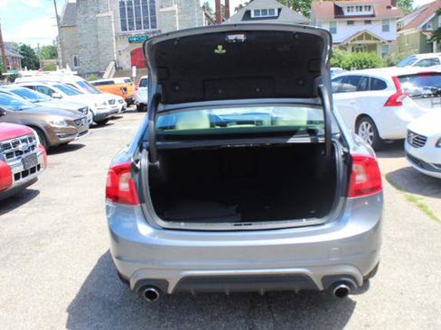 Used 2017 Volvo S60 T5 Dynamic FWD image 6