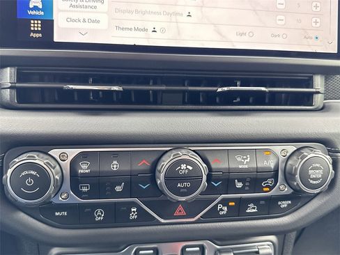 New 2025 Jeep Gladiator Mojave w/ Safety Group image 8