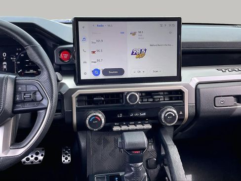 Used 2025 Toyota Tacoma TRD Sport RWD image 7