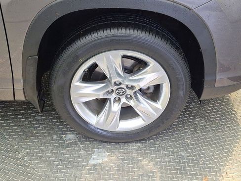 Certified 2018 Toyota Highlander Limited image 27