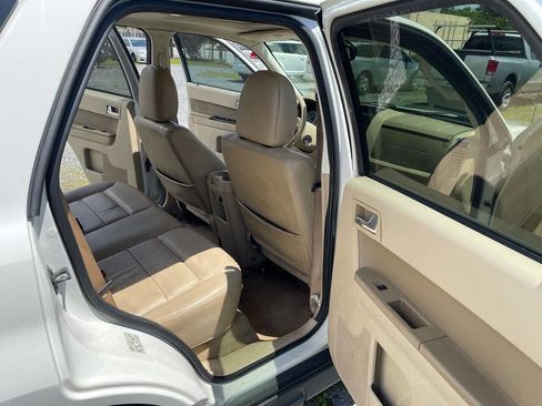 Used 2011 Ford Escape Limited w/ 302A Rapid Spec Order Code image 16