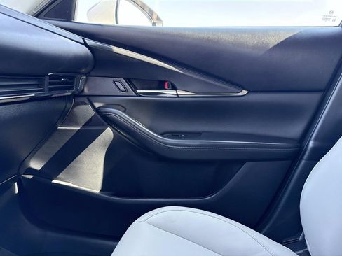 Certified 2025 MAZDA CX-30 AWD 2.5 S w/ Preferred Package image 32