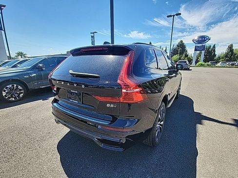 Certified 2024 Volvo XC60 B5 Plus w/ Protection Package Premier AWD/4WD image 7