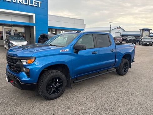 Used 2023 Chevrolet Silverado 1500 Custom Trail Boss AWD/4WD image 2