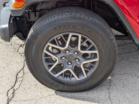 Used 2024 Jeep Wrangler Sahara w/ Technology Group image 13