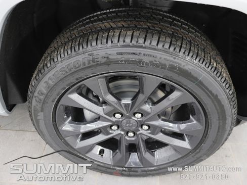 New 2026 Jeep Grand Cherokee Limited Reserve image 3