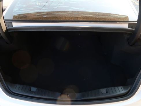 Used 2017 Lincoln MKZ Reserve image 12