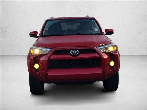 Used 2017 Toyota 4Runner SR5 RWD image 2