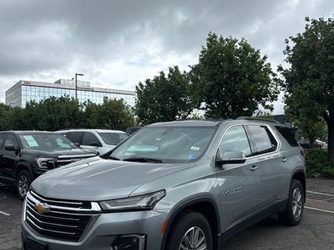 Used 2023 Chevrolet Traverse LT w/ LPO, Floor Liner Package AWD/4WD image 3