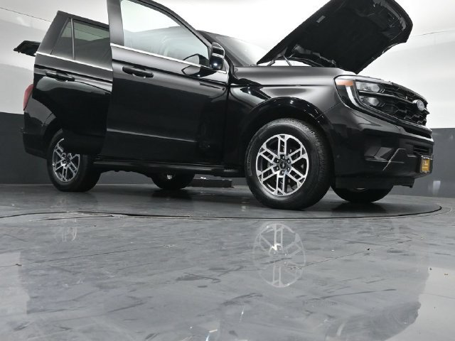 Certified 2025 Ford Expedition Active AWD/4WD image 54
