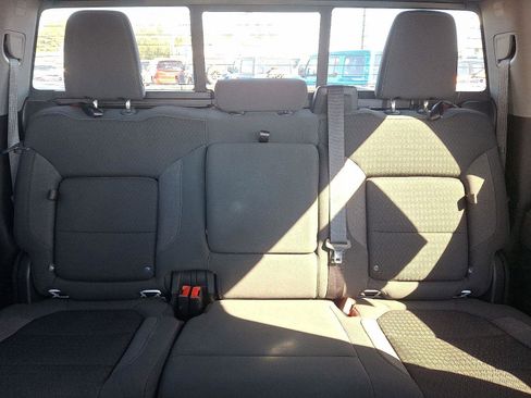 Used 2021 GMC Sierra 1500 Elevation image 19