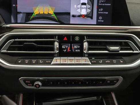 Used 2021 BMW X5 xDrive40i w/ M Sport Package image 19