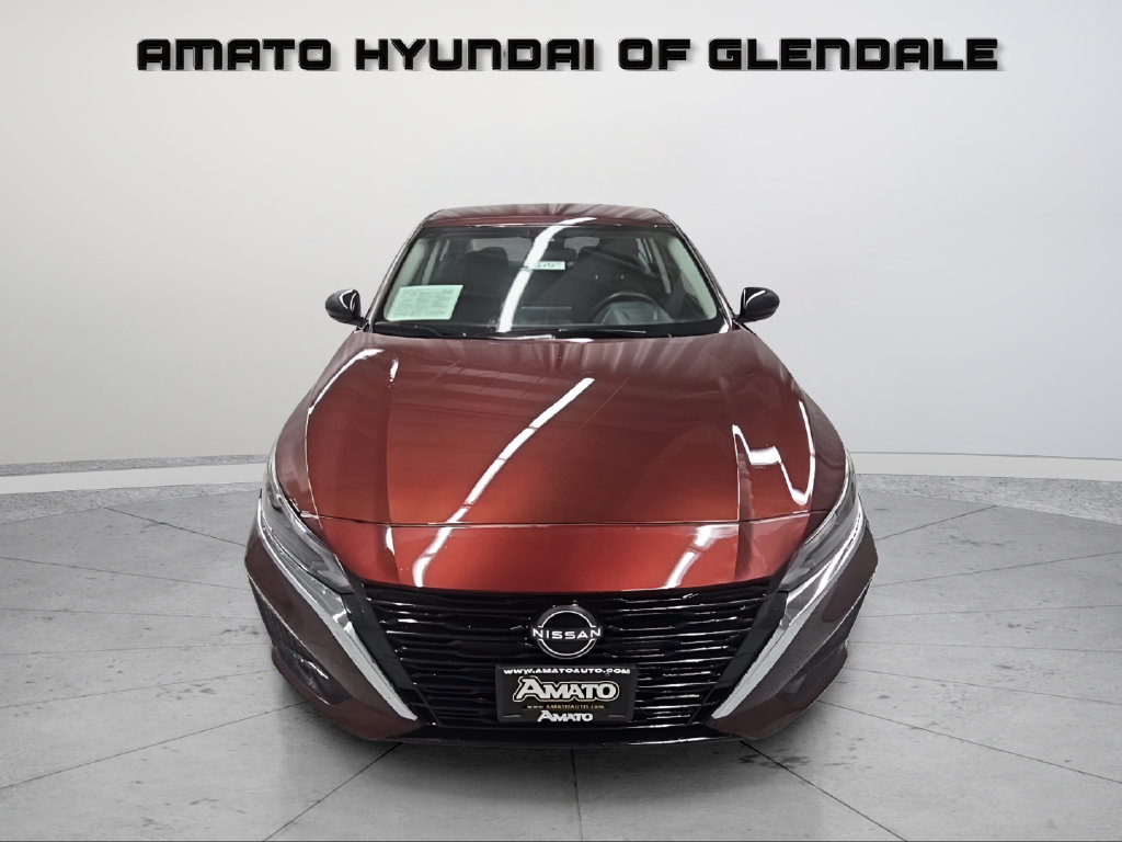 Used 2024 Nissan Altima 2.5 SV FWD image 10