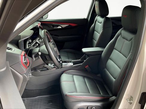 Used 2025 Chevrolet TrailBlazer RS image 19