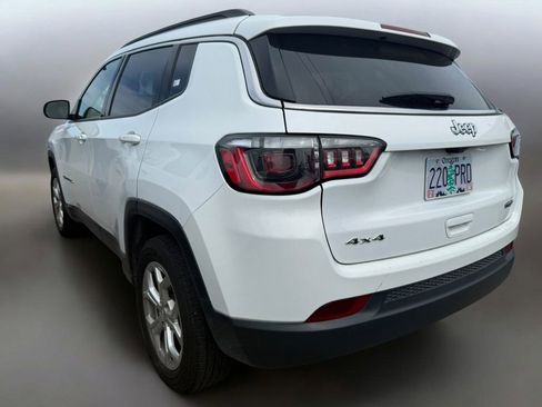 Used 2024 Jeep Compass Latitude image 5