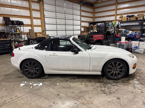 Used 2013 MAZDA MX-5 Miata Grand Touring w/ Premium Pkg image 4