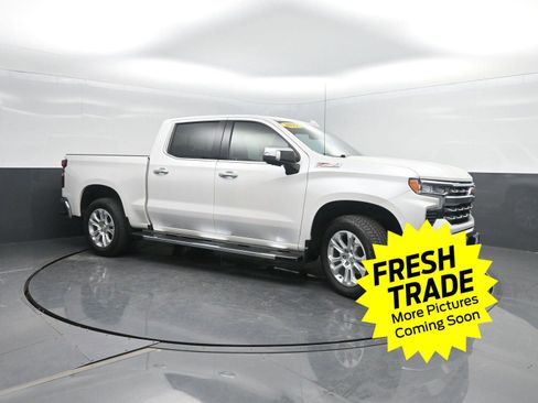 Used 2022 Chevrolet Silverado 1500 LTZ w/ LTZ Premium Package image 4