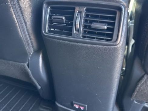 Certified 2020 Nissan Rogue SL w/ Premium Package AWD/4WD image 17