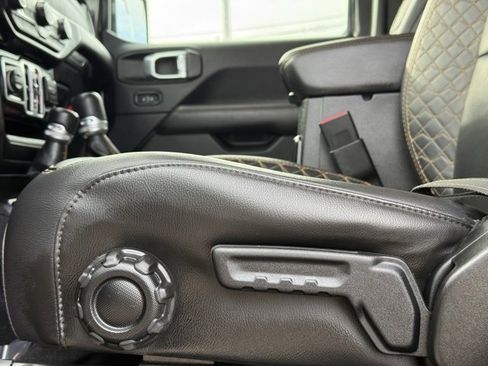 Certified 2021 Jeep Gladiator Overland image 12