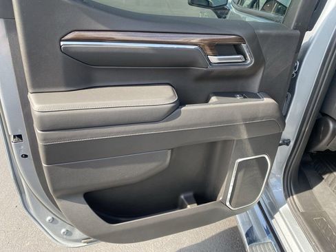 Used 2023 Chevrolet Silverado 1500 LT AWD/4WD image 41