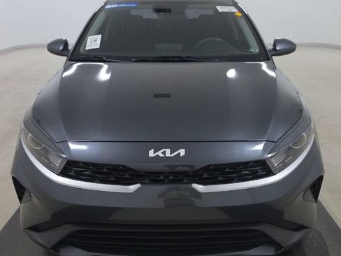Used 2022 Kia Forte LXS FWD image 2