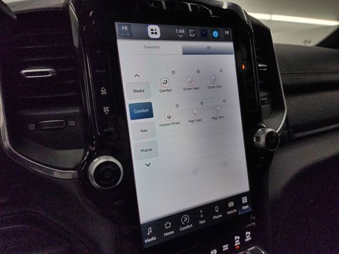 Used 2024 RAM 2500 Laramie w/ Night Edition image 57