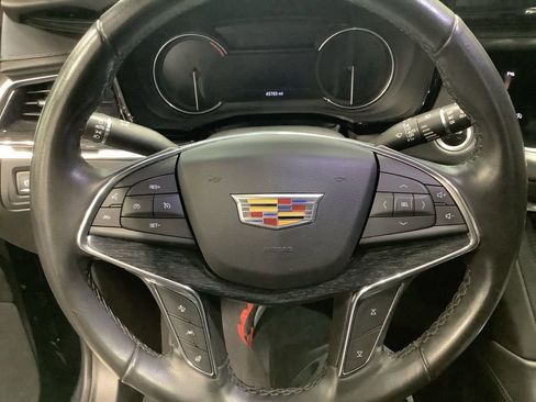 Used 2021 Cadillac XT5 Premium Luxury image 13
