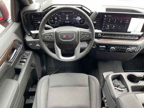 New 2025 GMC Sierra 1500 Elevation image 6