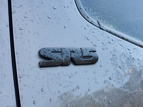 Used 2021 Toyota Tacoma SR5 w/ Technology Package image 7