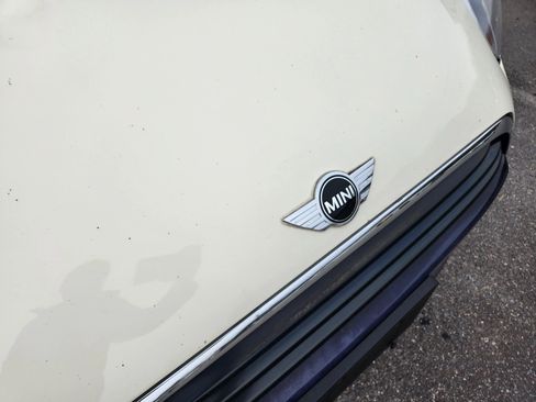 Used 2016 MINI Cooper 4-Door Hardtop w/ Cold Weather Package image 5