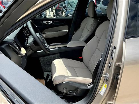 New 2026 Volvo XC60 B5 Plus w/ Protection Package Premier image 23