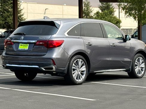 Used 2018 Acura MDX w/ Technology Package FWD image 11