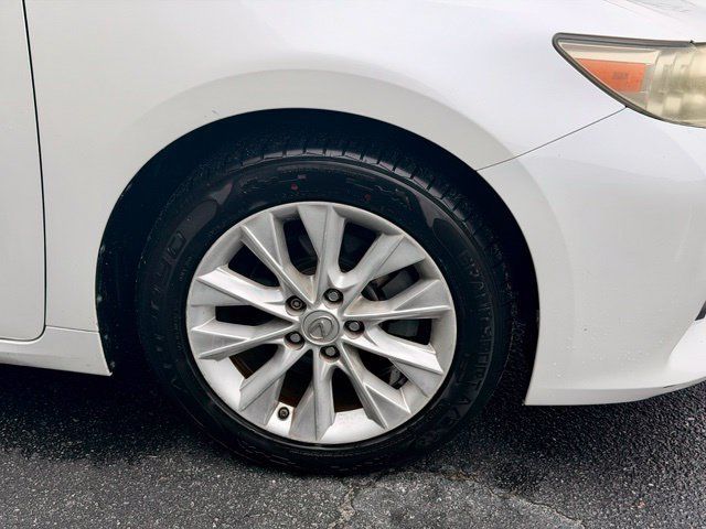 Used 2013 Lexus ES 300h w/ Luxury Pkg FWD image 29