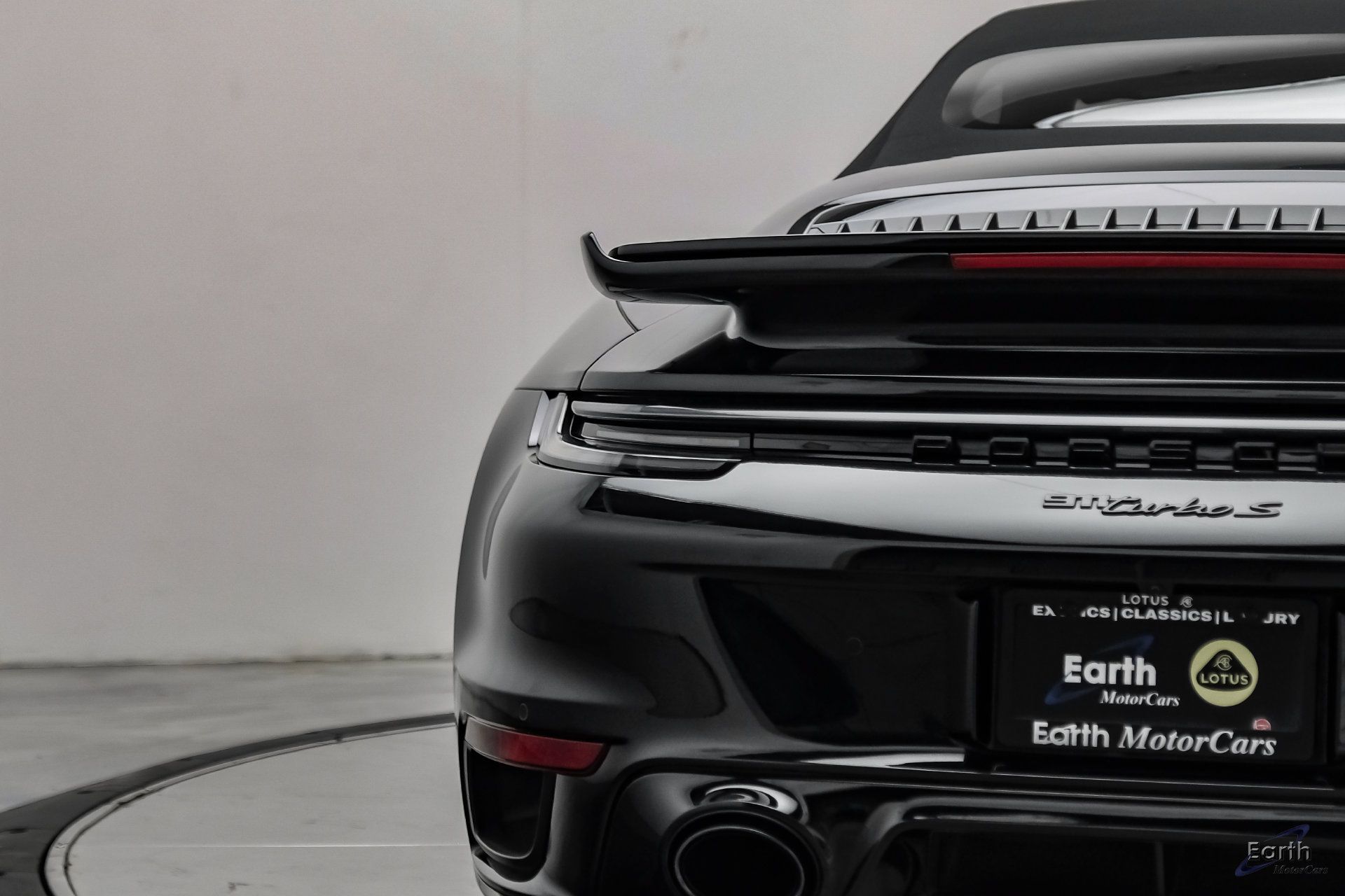 Used 2025 Porsche 911 Turbo S w/ Exterior Sport Package AWD/4WD image 17