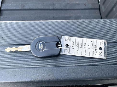 Used 2012 Ford F150 XLT w/ XTR Pkg image 34