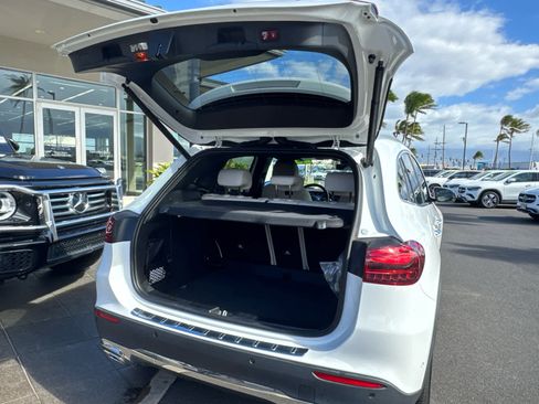 Used 2025 Mercedes-Benz GLA 250 4MATIC image 8