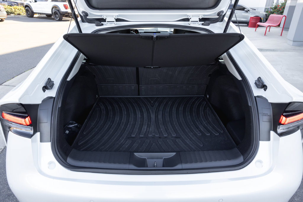 Certified 2024 Toyota Prius XLE FWD image 8