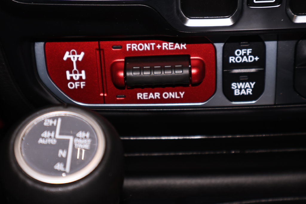 Used 2023 Jeep Gladiator Rubicon w/ LED Lighting Group AWD/4WD image 31