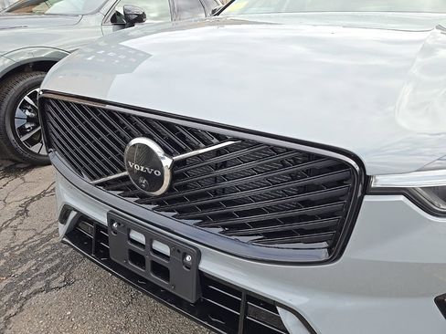New 2026 Volvo XC60 B5 Ultra w/ Protection Package Premier image 3
