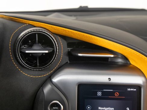 Used 2024 McLaren 750S Spider RWD image 23