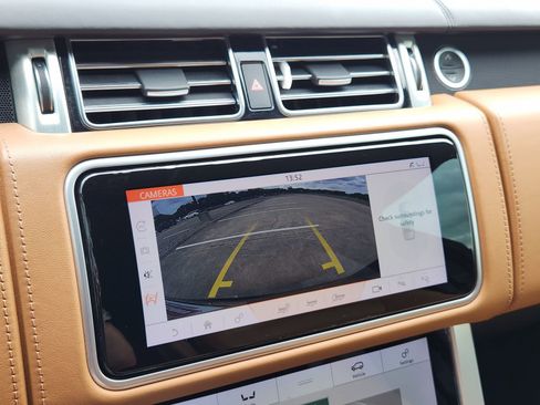 Used 2019 Land Rover Range Rover Long Wheelbase Autobiography AWD/4WD image 26