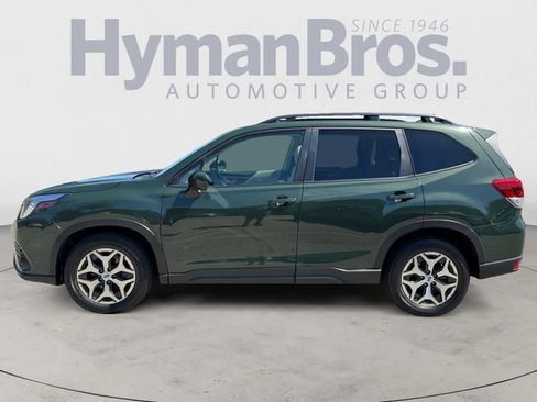 Used 2022 Subaru Forester Premium AWD/4WD image 7