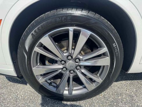 Used 2020 Cadillac XT6 Premium Luxury FWD image 36