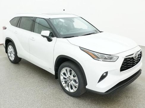 New 2026 Toyota Highlander Limited AWD/4WD image 4