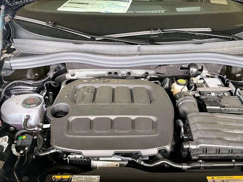 New 2026 Volkswagen Tiguan SE R-Line FWD image 16