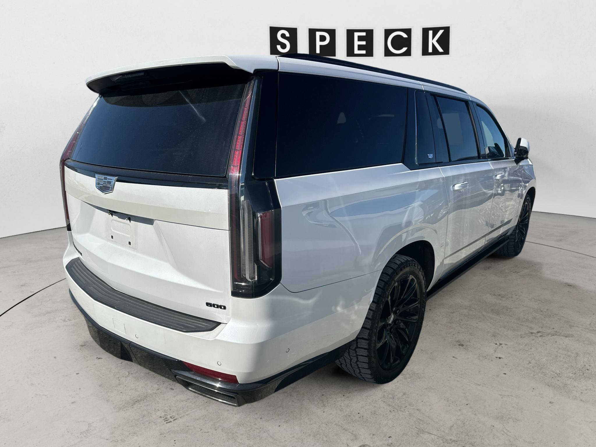 Used 2023 Cadillac Escalade ESV Sport Platinum w/ LPO, ONYX Package AWD/4WD image 5