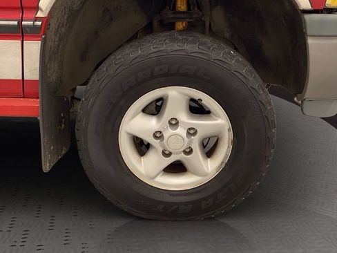 Used 1997 Dodge Ram 1500 Truck 4x4 Club Cab image 37