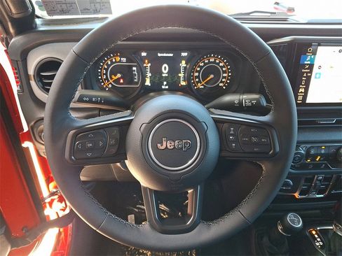 New 2025 Jeep Gladiator Sport image 12